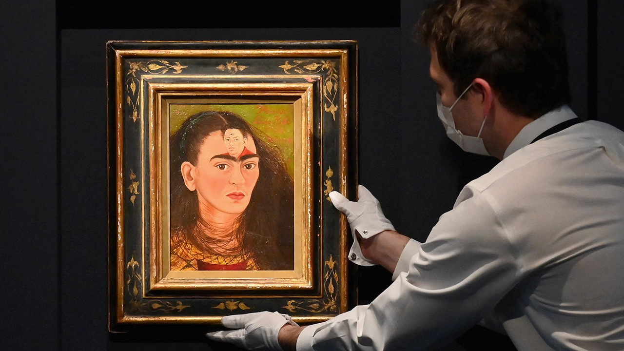 Frida Kahlo'nun otoportresi açık artırmada satıldı