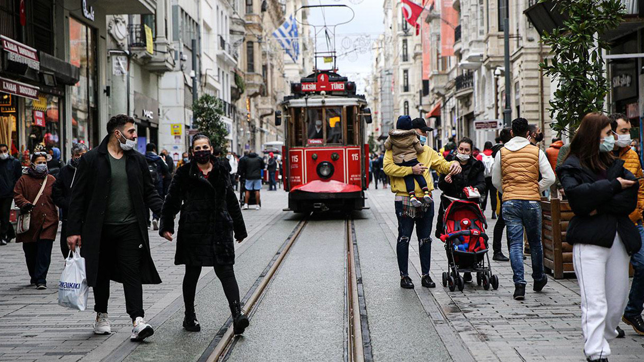 Hayat Eve Sığar uygulamasında İstanbul kıpkırmızı