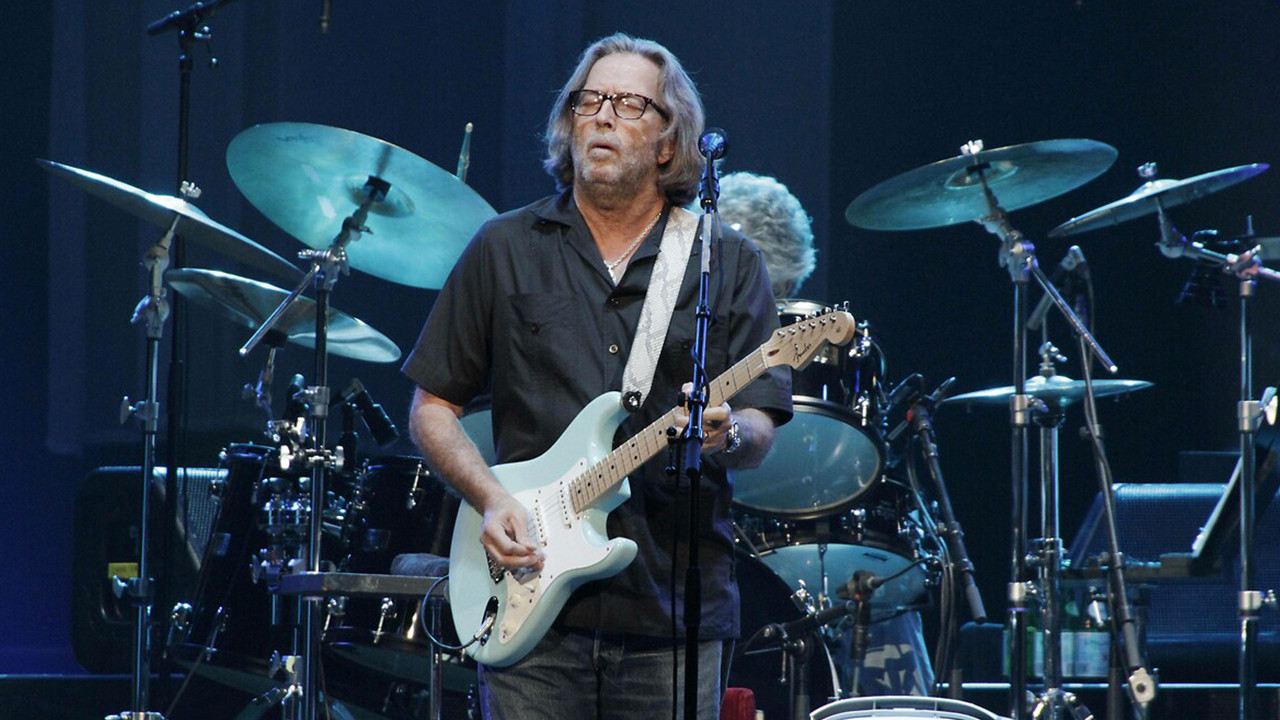 Eric Clapton’un akustik gitarı rekor fiyata satıldı