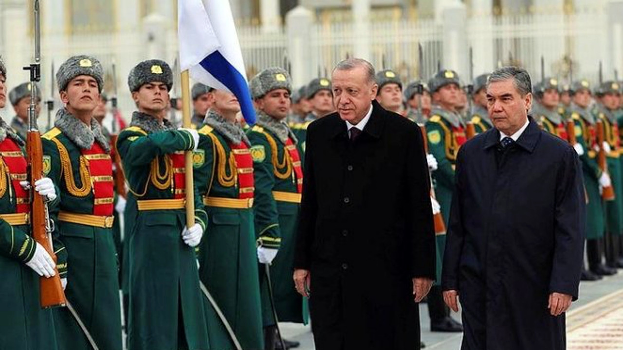 Türkmenistan'da tarihi gün: İki ülke arasında kritik anlaşmalar imzalandı!