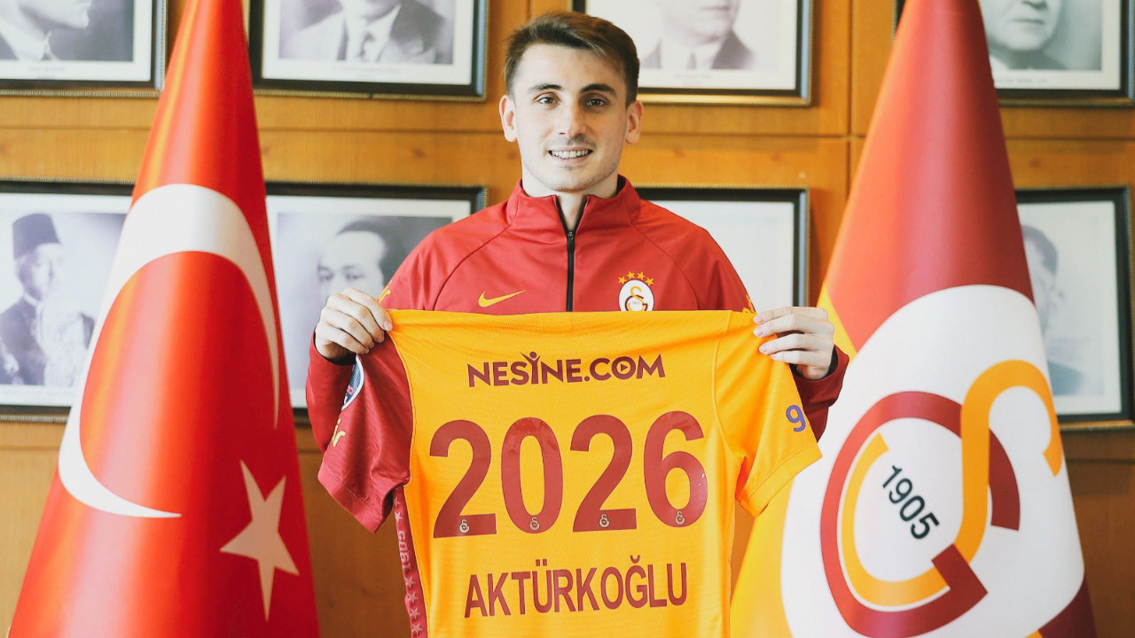 Galatasaray'da milli futbolcu Kerem Aktürkoğlu ile 5 yıllık yeni sözleşme imzalandı