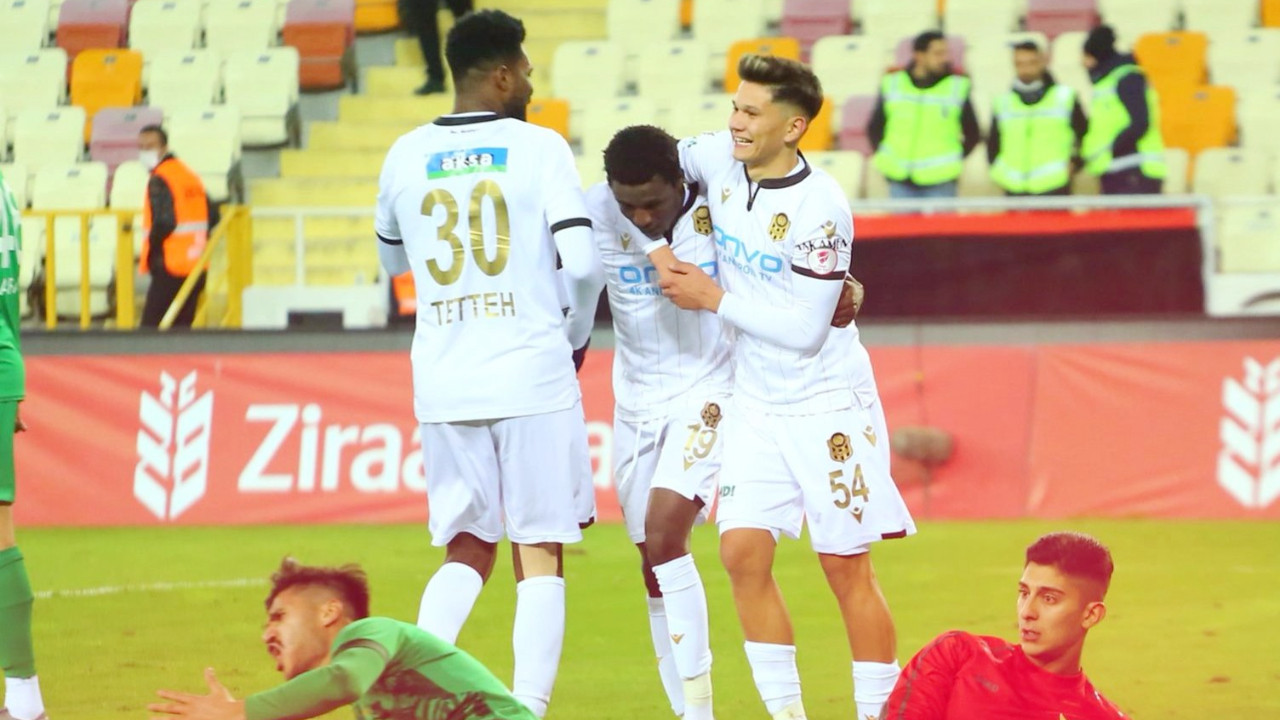 Uzamalarda 4 gol olan maçta Yeni Malatyaspor evinde Akhisar'ı Ziraat Türkiye Kupası'ndan eledi