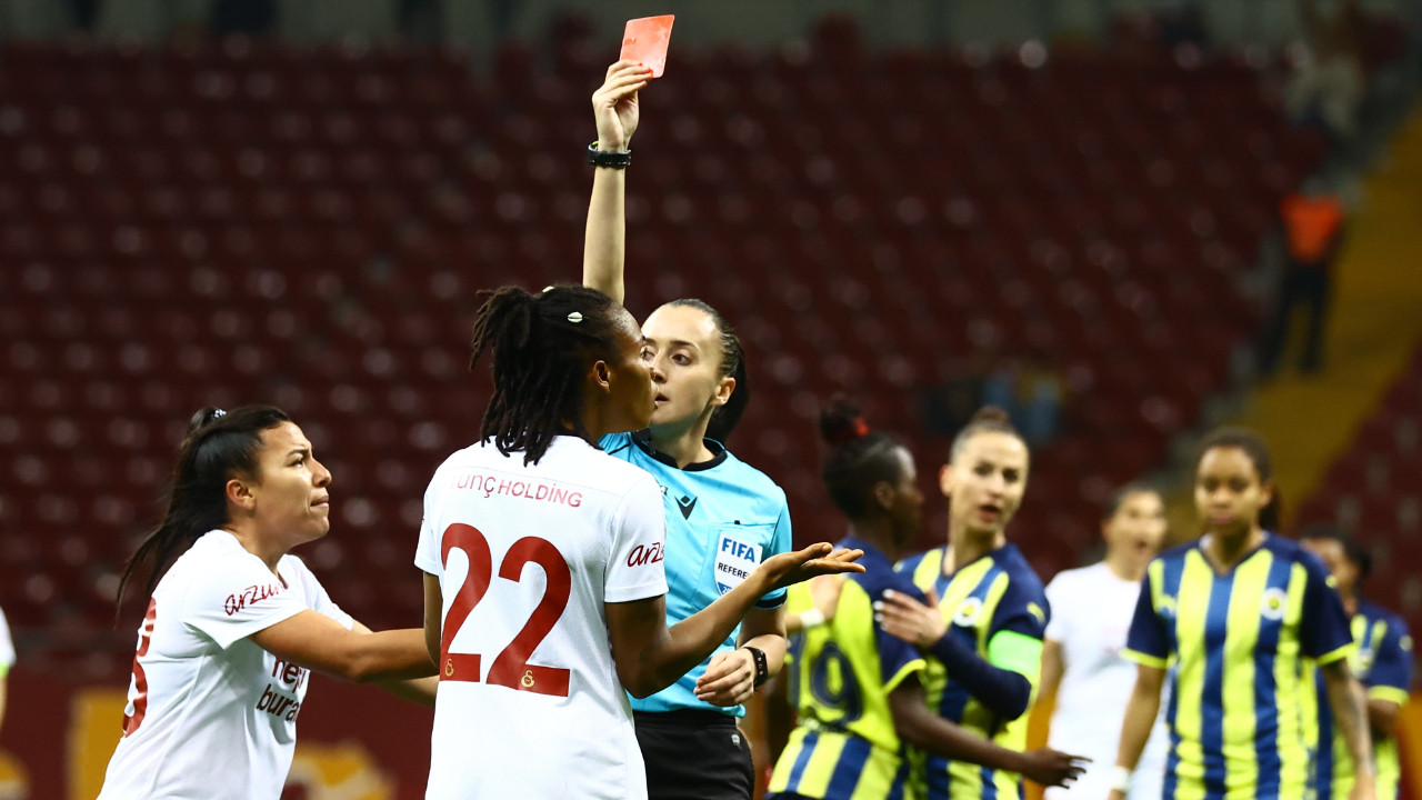 Galatasaray Kadın Futbol Takımı Teknik Direktörü Nurcan Çelik'ten 7-0 açıklaması