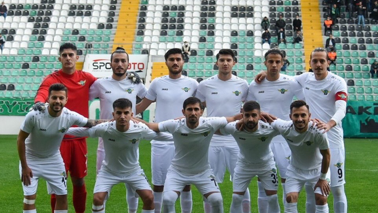 Akhisarspor üç maçlık galibiyet hasretine Pazarspor'u 3-1 mağlup ederek son verdi
