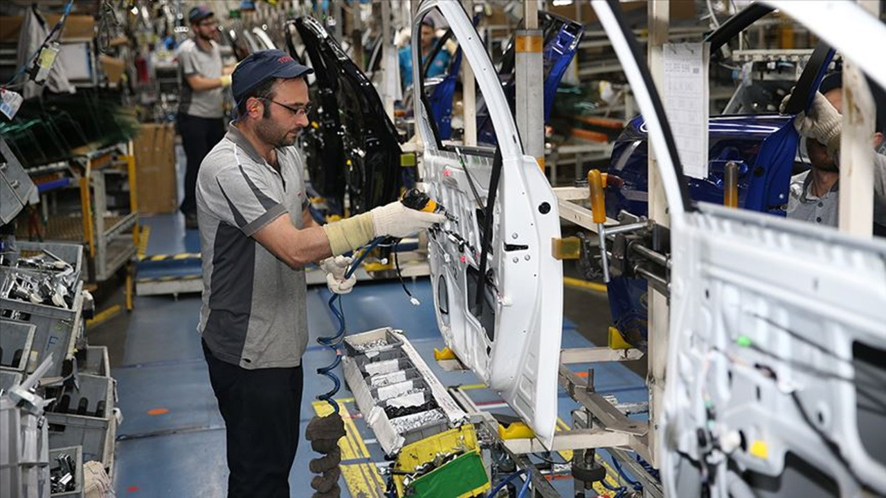 Japon otomotiv devi Toyota'da üretimi durdurma uzatıldı