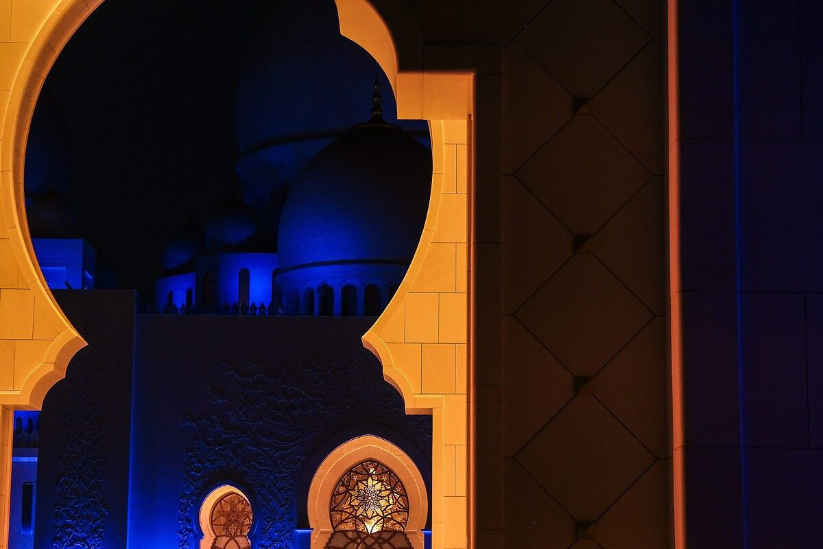 Dünyanın sayılı büyük camileri arasındaki Şeyh Zayid Camii göz kamaştırıyor - Sayfa 2