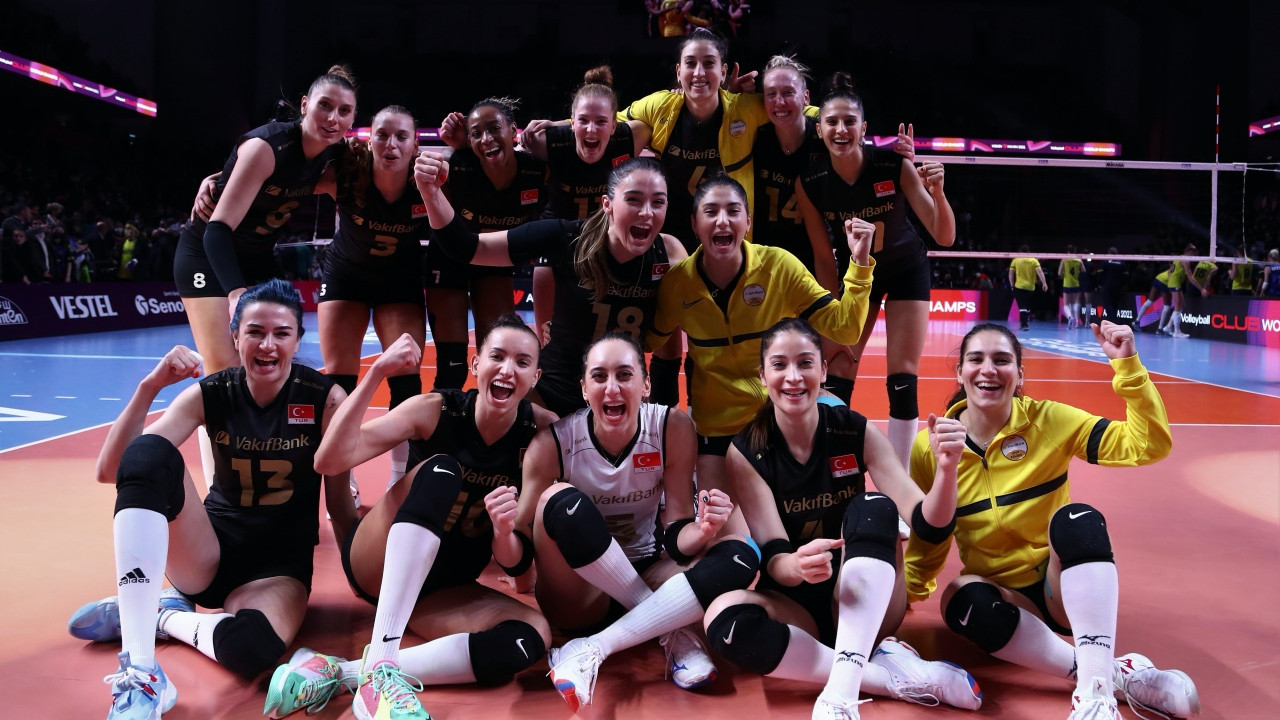 2021 FIVB Kadınlar Dünya Kulüpler Şampiyonası: VakıfBank: 3 - Fenerbahçe Opet: 0