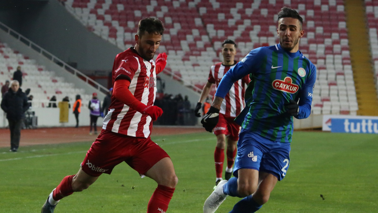 Sivasspor'ın 4 maçlık galibiyet serisine Çaykur Rizespor son verdi