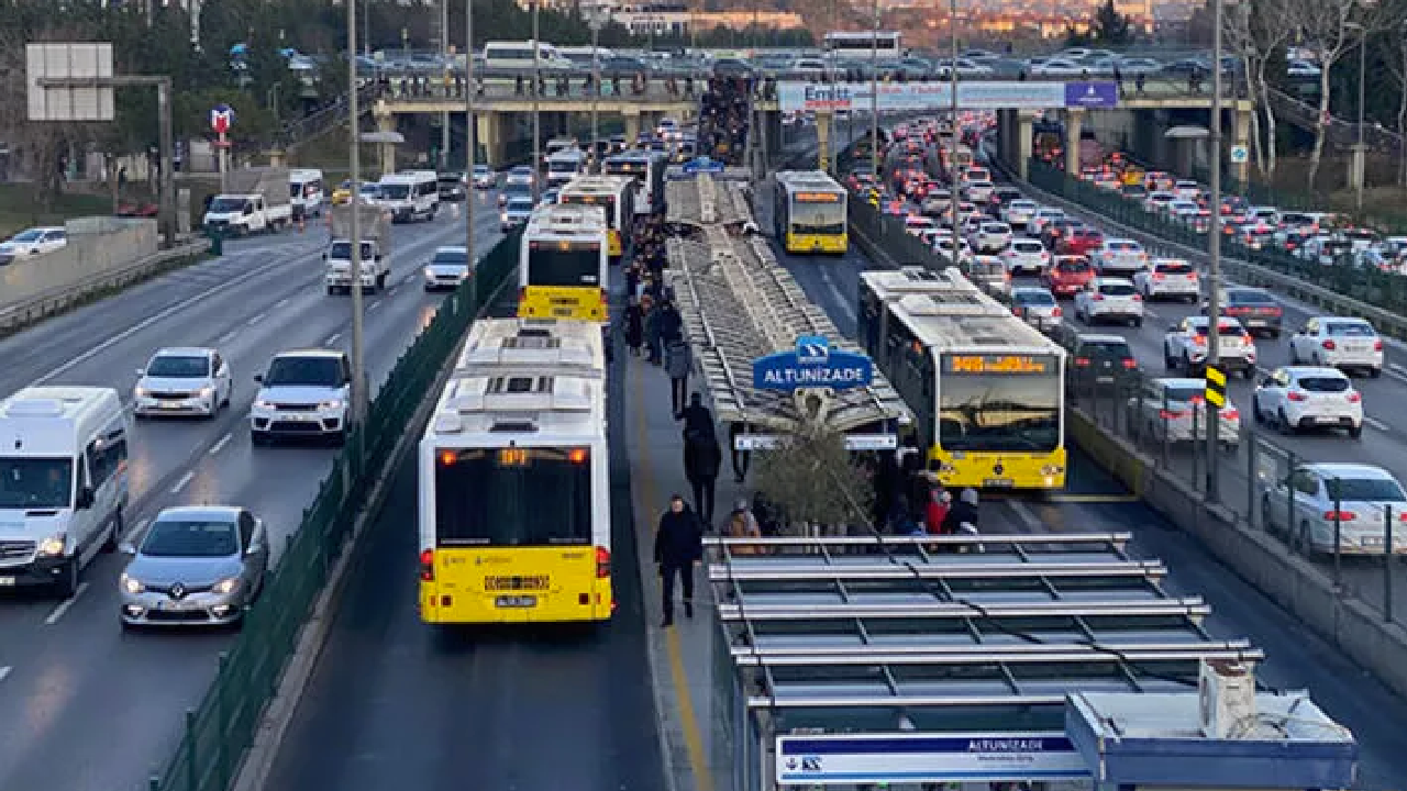 İstanbul'da ulaşıma yüzde 36 zam! İşte zamlı tarifeler