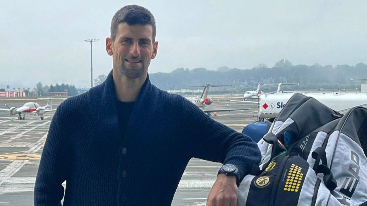 Novak Djokovic'i Avustralya'ya sokmadılar... Mültecilerle aynı otelde saatlerce bekledi