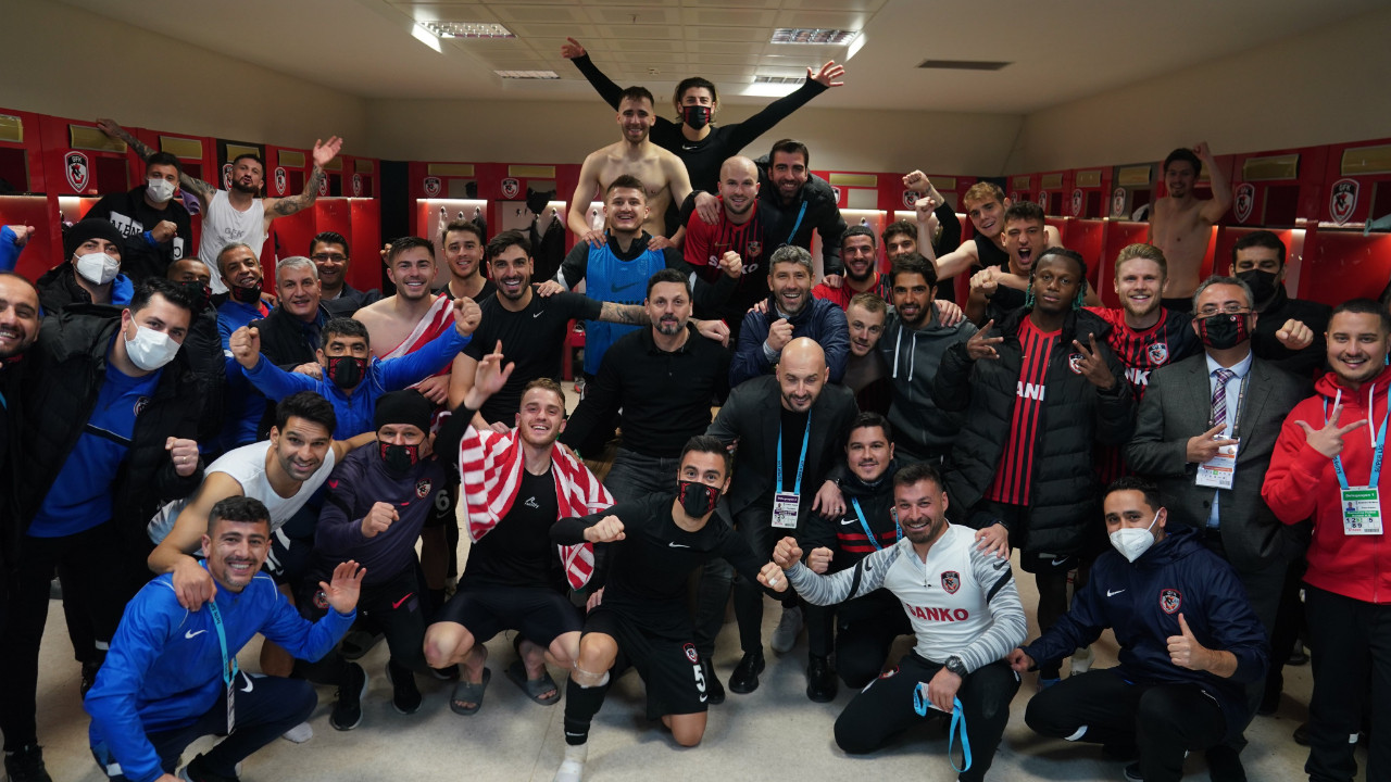 Gaziantep FK evinde 5'te 5 yaptı... Fatih Karagümrük'ü 3-1 mağlup eden Erol Bulut'un takımı uçuyor