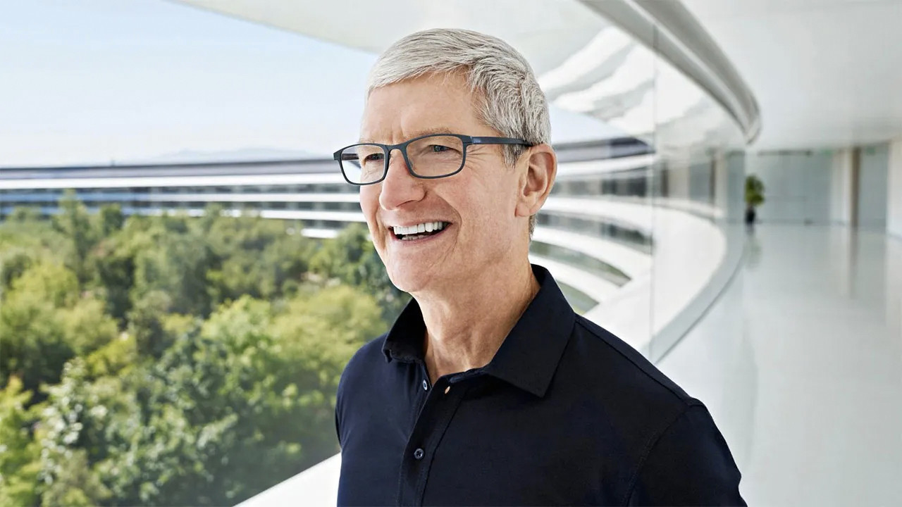 Apple CEO'su Tim Cook'un kazancı belli oldu: Çalışanlarından 1400 kat fazla kazandı