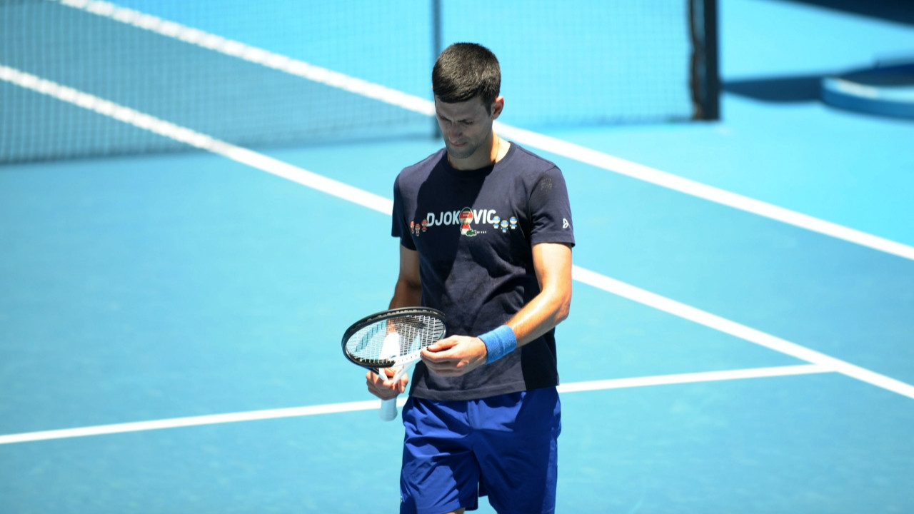 Novak Djokovic, Avustralya Açık öncesi korta çıktı... Sırp yıldız için belirsizlik devam ediyor