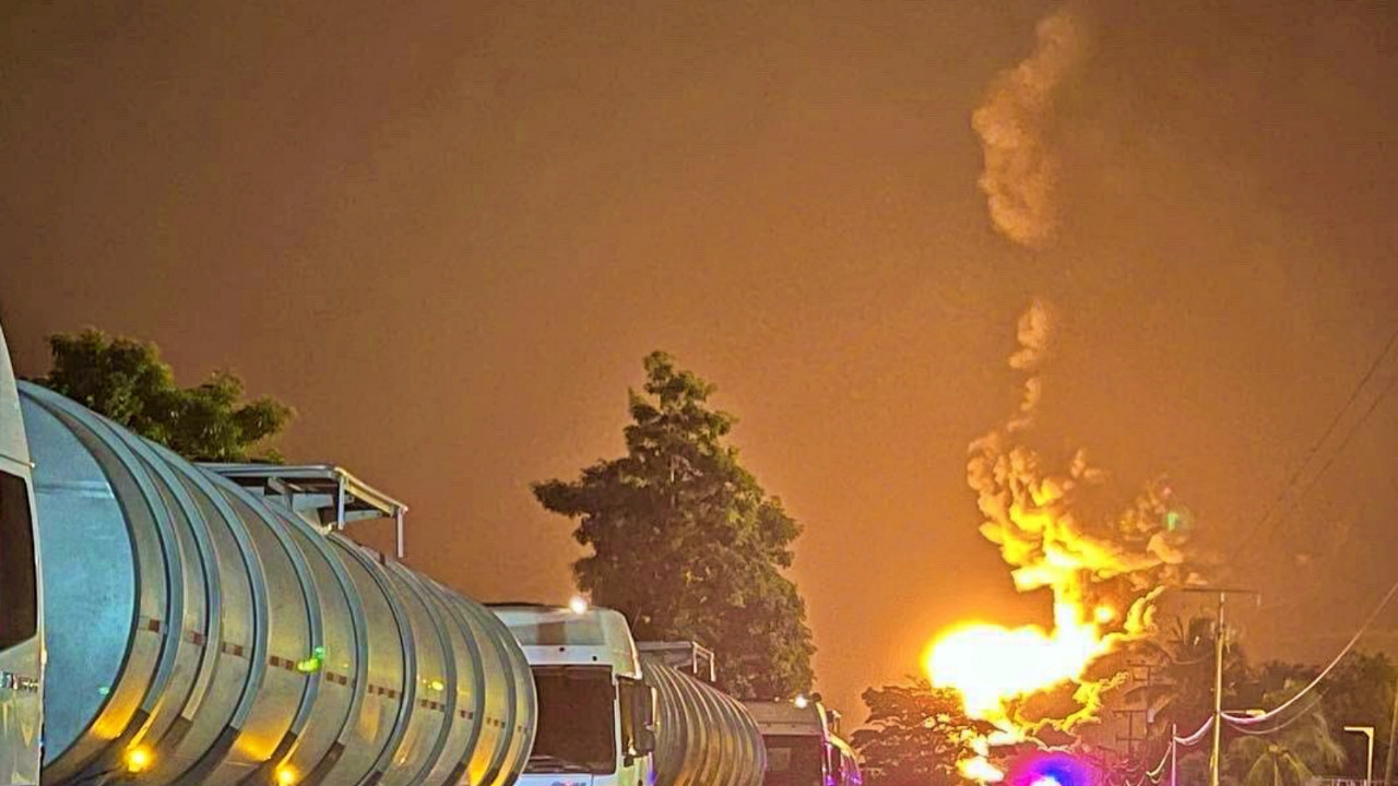 Kimliği belirsiz kişilerden sabotaj: Petrol boru hattında dev patlama!