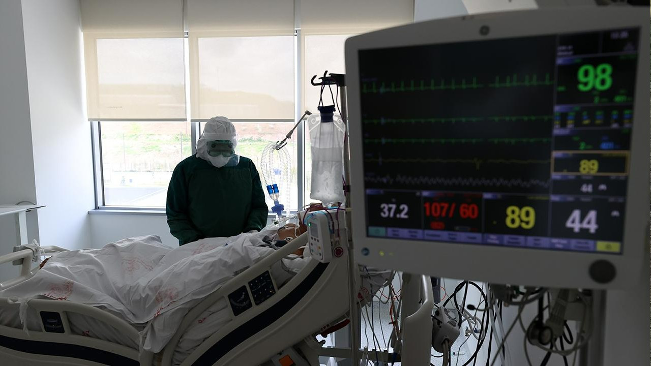 Bilim Kurulu üyesi kötü senaryoyu açıkladı: Hastaneler dolabilir, ölümler artabilir