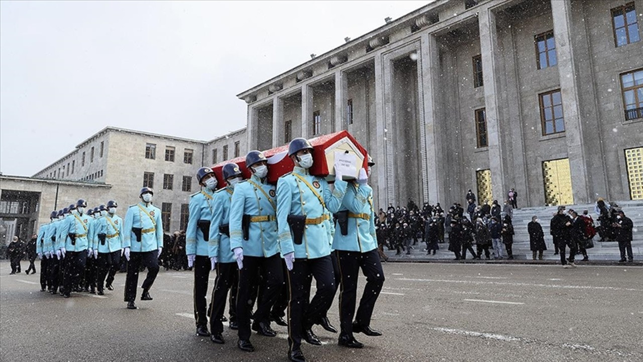 Millet Partisi Genel Başkanı Aykut Edibali için Meclis'te cenaze töreni düzenlendi