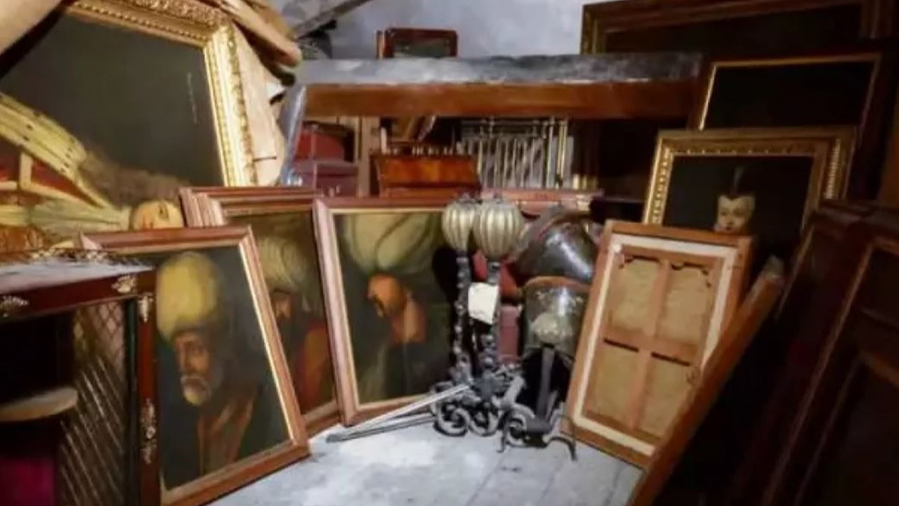 İskoçya'da bir çatı katından Osmanlı padişahlarının tabloları çıktı