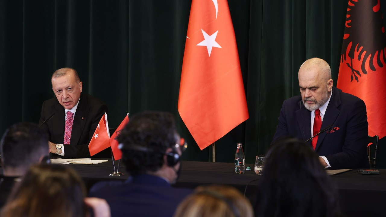 Cumhurbaşkanı Erdoğan: FETÖ'ye karşı daha somut, kararlı, hızlı adımlar atılmasını bekliyoruz!