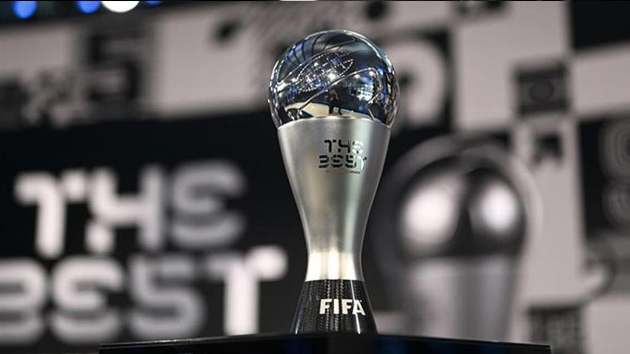 FIFA'nın büyük tuhaflığı tepki çekti: Yılın 11'inde garip diziliş ve kadro tercihi