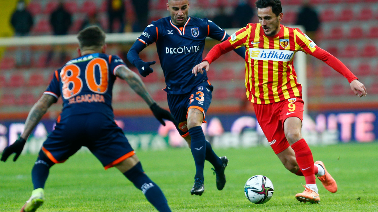 Kayserispor, Medipol Başakşehir'in 12 maçlık yenilmezlik serisine son verdi