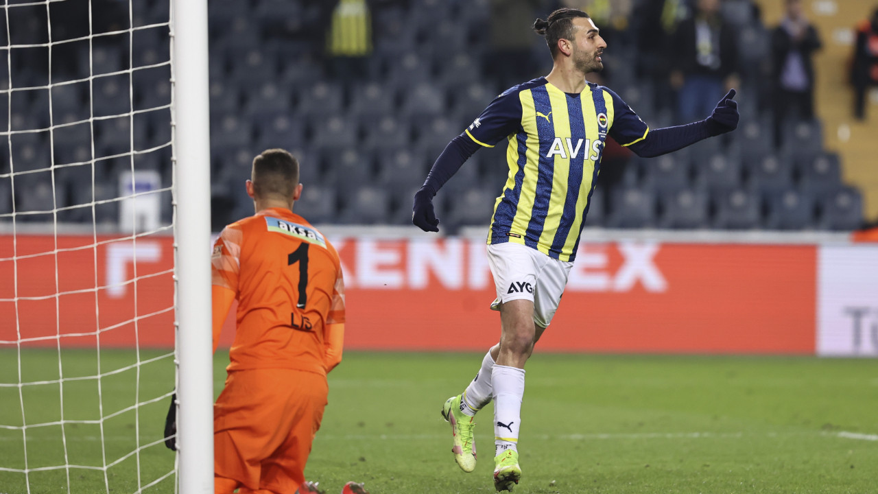 Fenerbahçe'den Altay karşısında geri dönüş... Galibiyet golü Serdar Dursun'dan