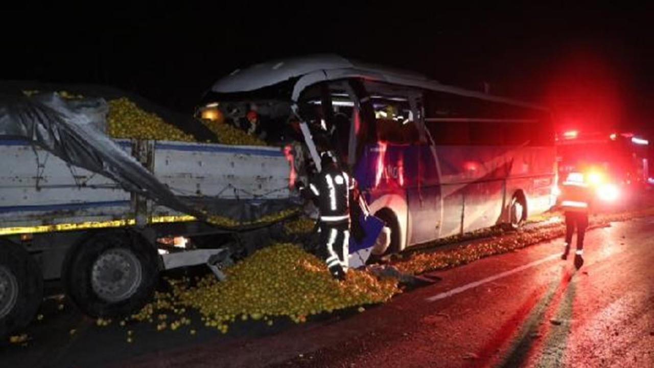Denizli'de sabaha karşı otobüs kazası: 1 ölü, 21 yaralı var!