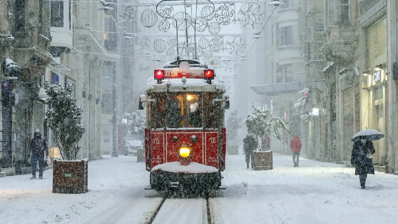 İstanbul'da felaket kar yağışı senaryosu! Kar ne zaman başlayacak? Kar kalınlığı ne kadar olacak?