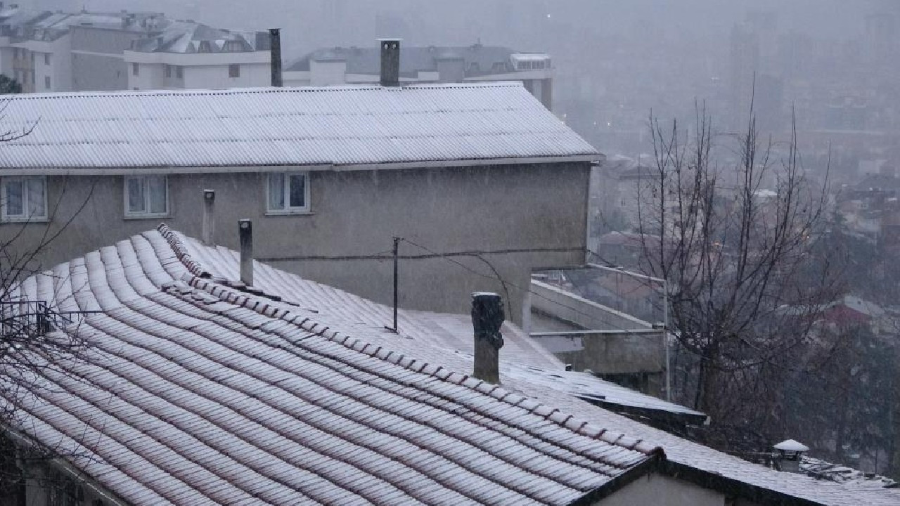 İstanbul Anadolu Yakası’nda kar yağışı etkili oluyor!