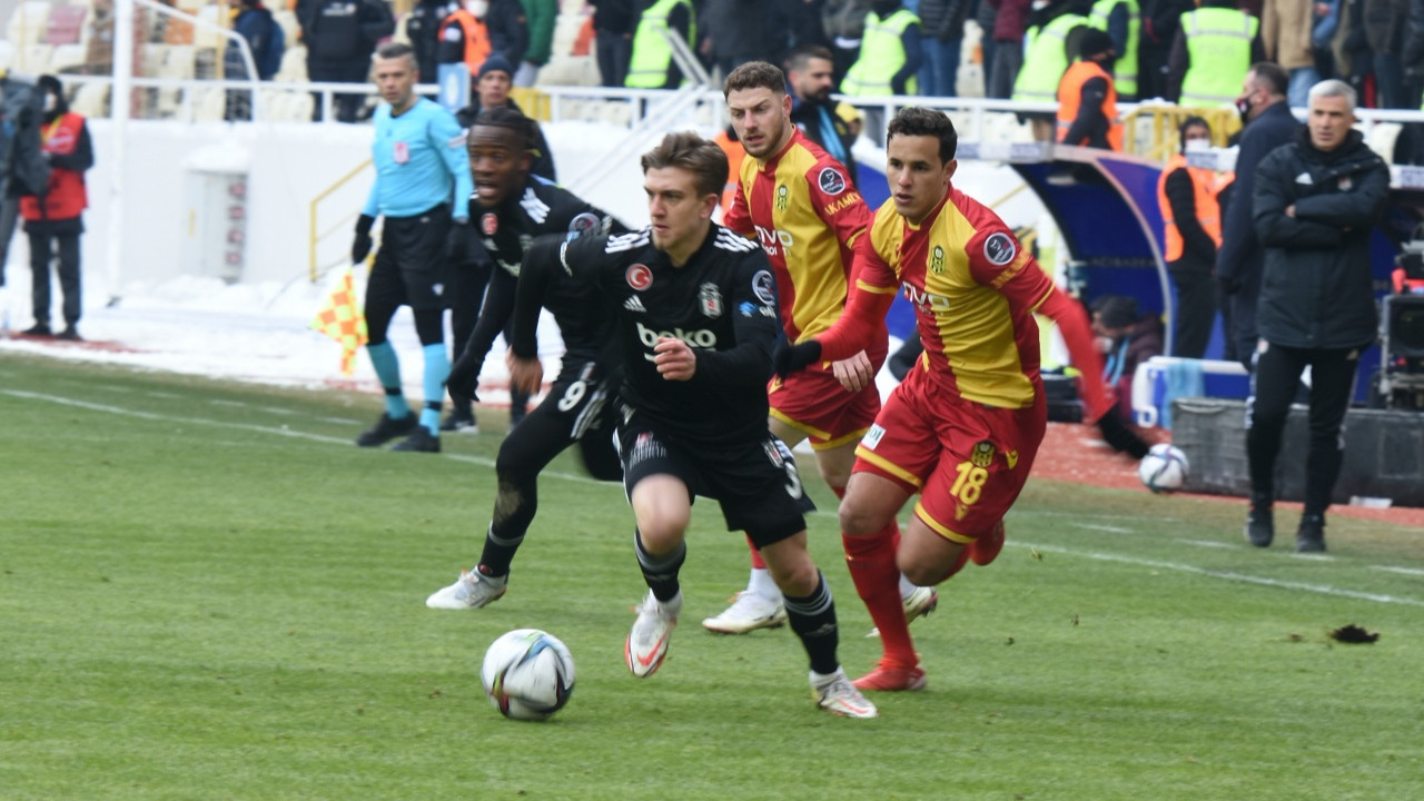 Beşiktaş, Yeni Malatyaspor deplasmanında direkleri dövdü, penaltıdan yediği golle 1 puana razı oldu
