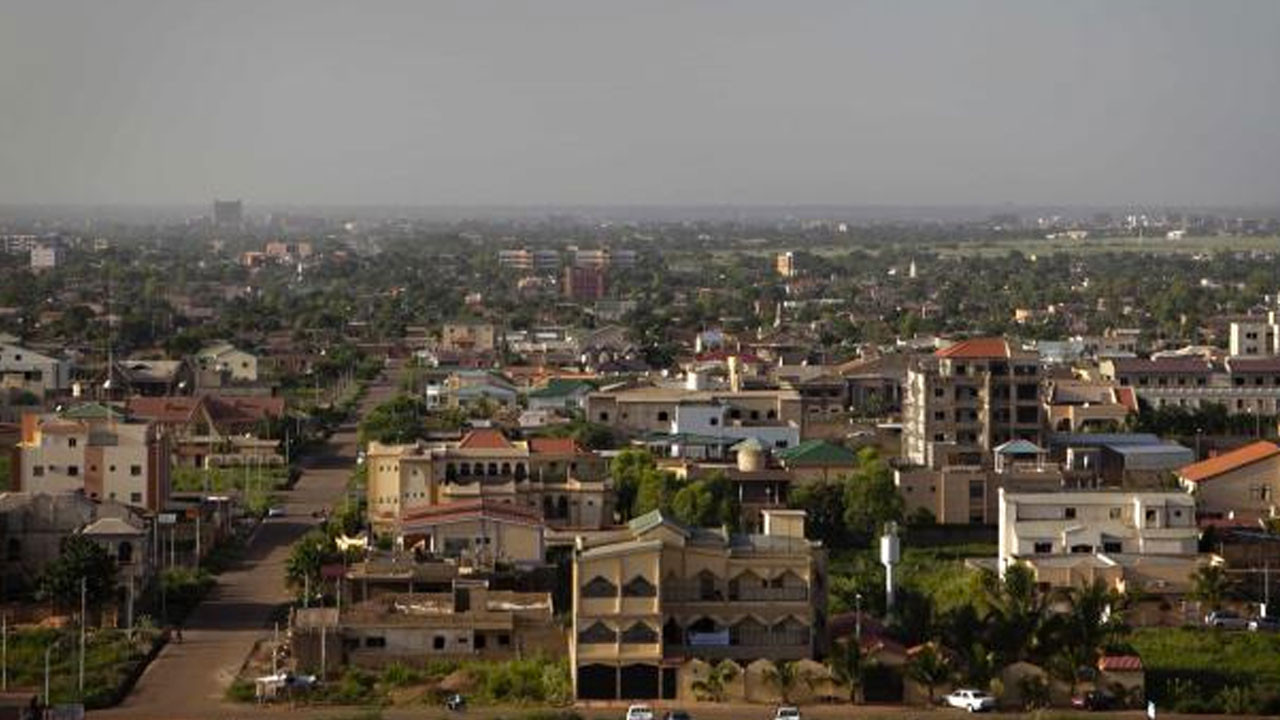 Daha önce darbe iddiaları gündeme gelmişti… Burkina Faso’da silah sesleri yankılanıyor