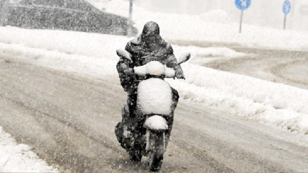 İstanbul'da kar yağışı nedeniyle motokuryelik yapılmayacak