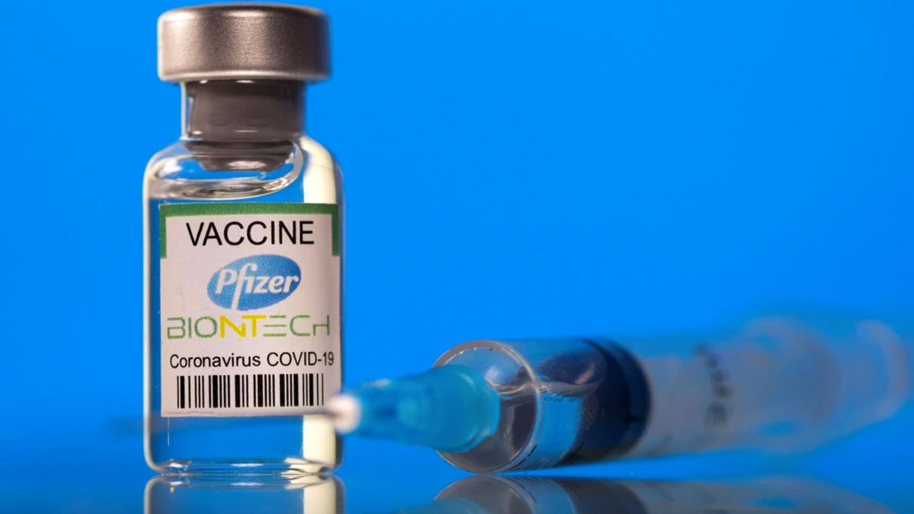 BioNTech ve Pfizer Omicron için yeni aşının denemelerine başladı
