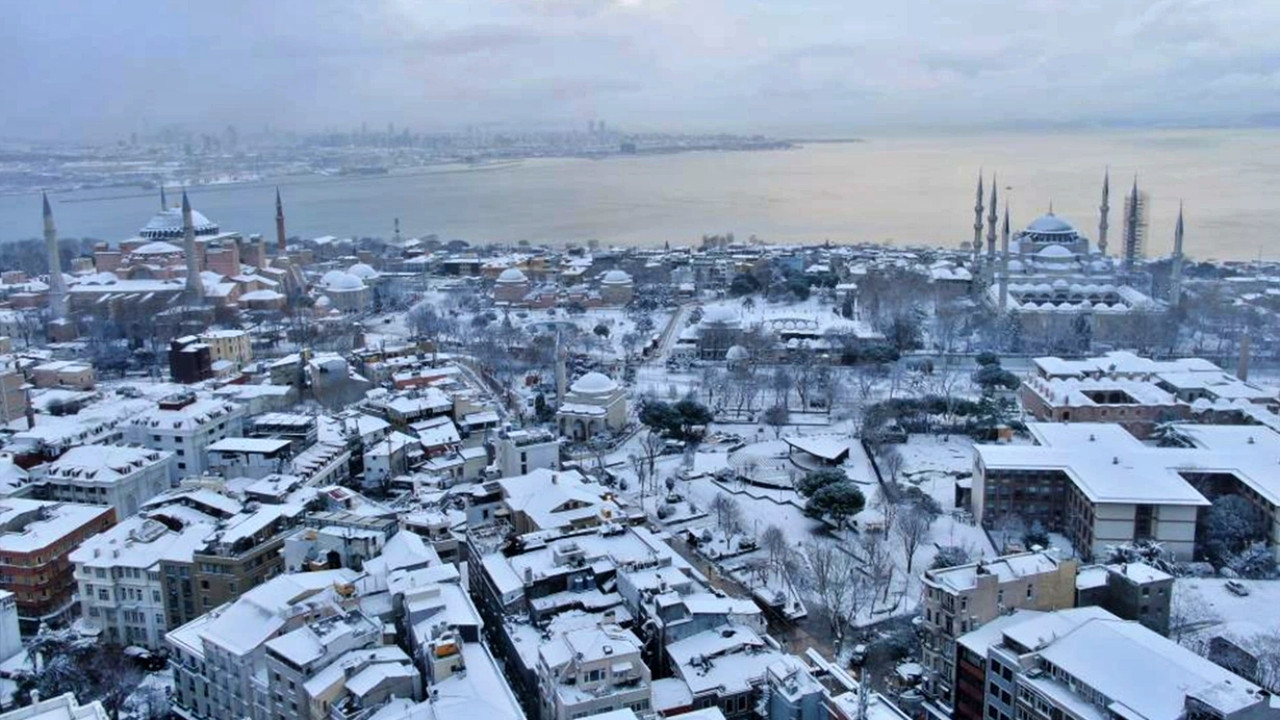 İstanbul'da bugün de kar yağacak mı? Meteoroloji '3 güne dikkat' diyerek uyardı!