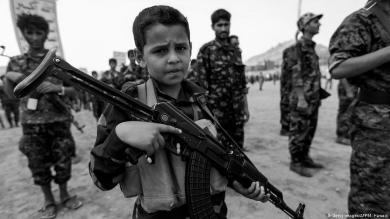 Yemen'deki iç savaşta askere alınan 2 bin 'çocuk' savaşta öldü!