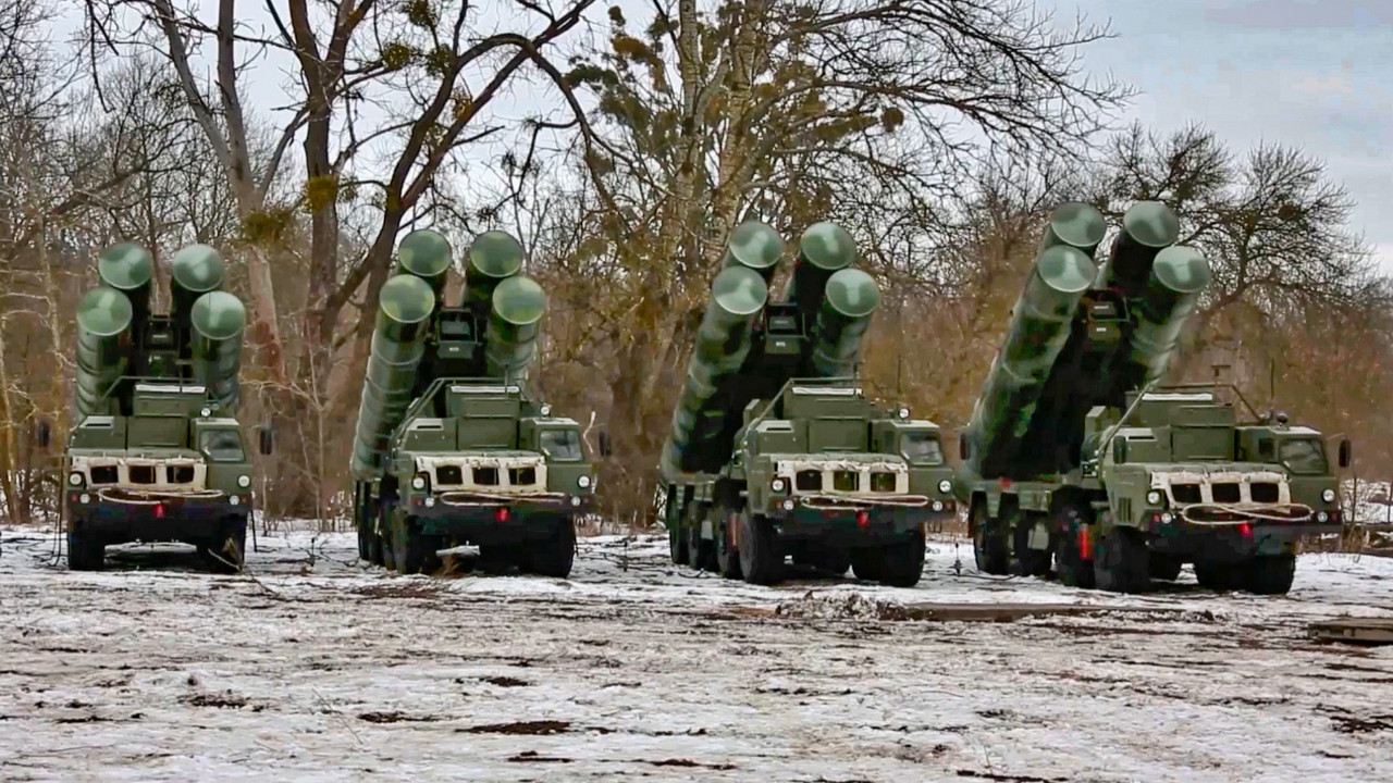 Rusya, Belarus'a konuşlandırdığı S-400'leri aktif hale getirdi!
