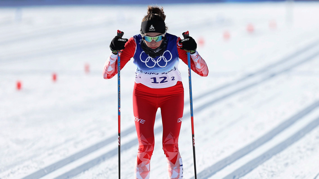 Ayşenur Duman ve Özlem Ceren Dursun, kayaklı koşu takım sprint klasik yarışında final bileti alamadı