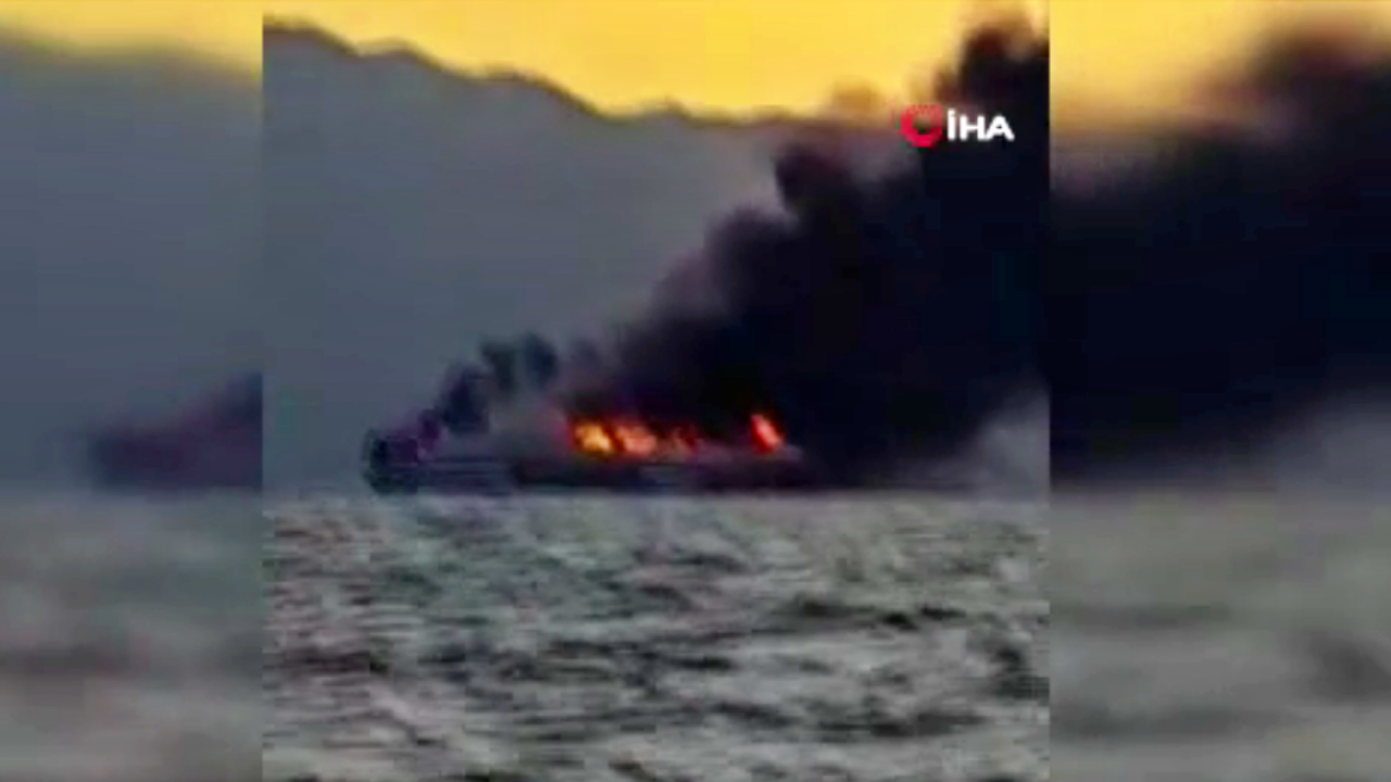 Yunanistan'dan İtalya'ya giden feribot denizin ortasında yandı!