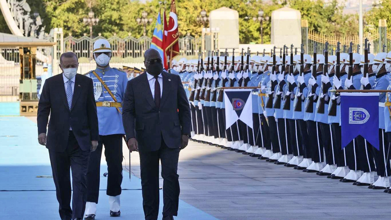 Cumhurbaşkanı, Kongo'da açıklama yaptı: FETÖ ile mücadele gündemde!