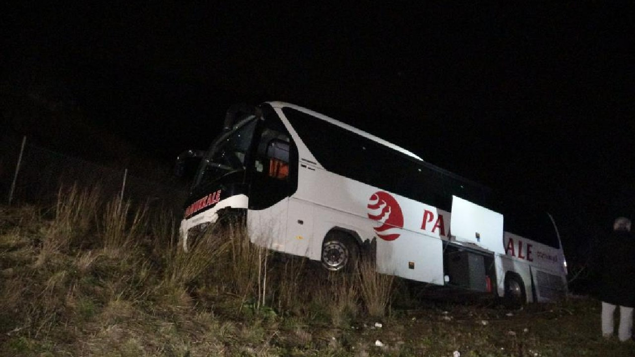 Yolcu otobüsü yoldan çıktı, 36 yolcu ölümden döndü!