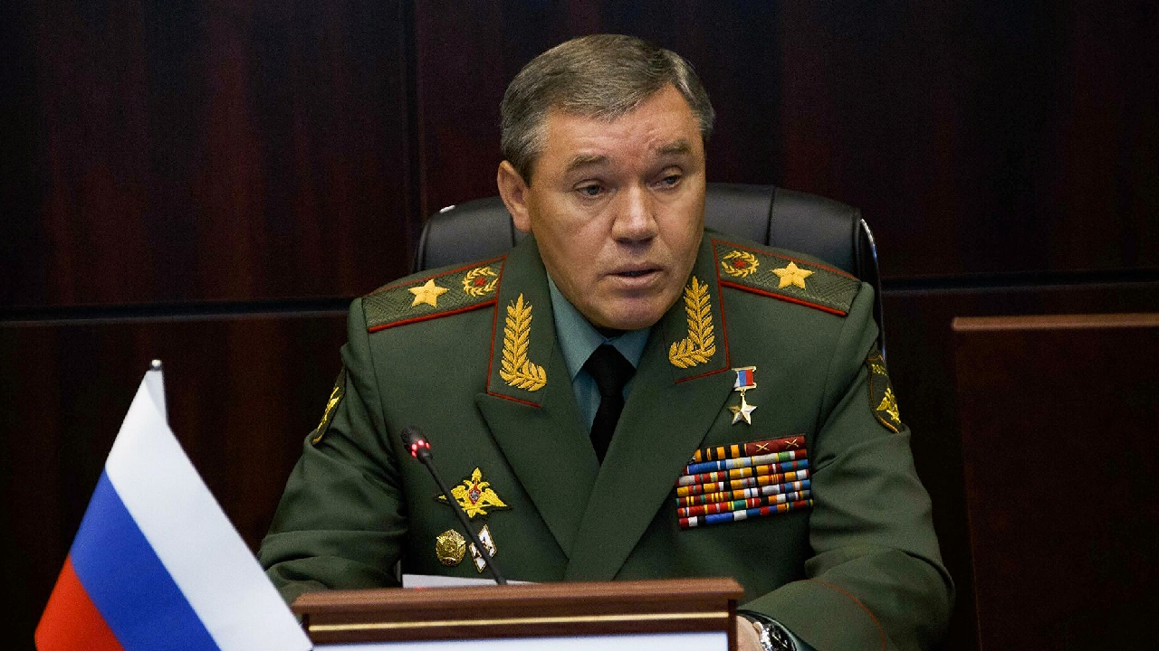 Rus ordusunda deprem! Putin'in, Genelkurmay Başkanı Gerasimov'u görevden aldığı iddia edildi!