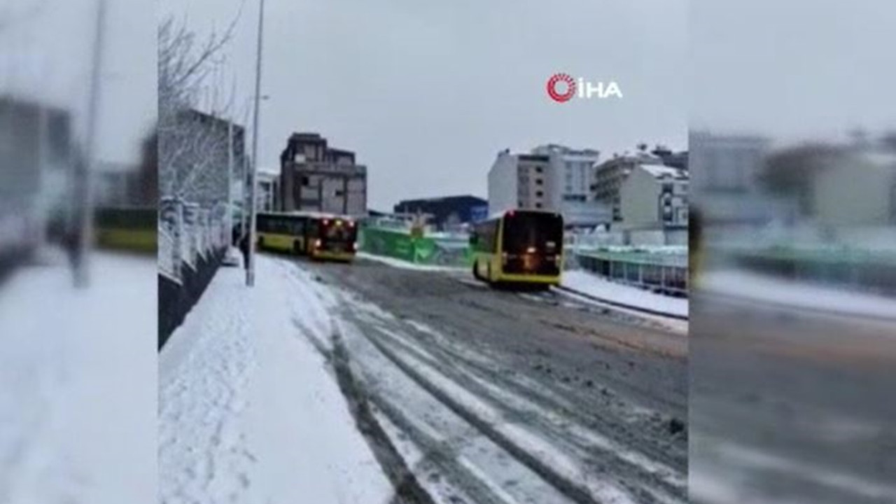 Arnavutköy beyaza büründü! Kar lastiği olmayan İETT otobüsleri yolda kaldı