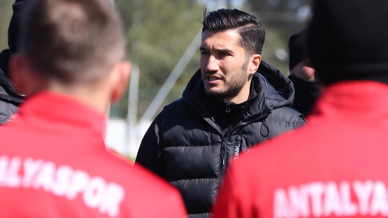 Medipol Başakşehir maçı için İstanbul'a gelemeyen Antalyaspor, TFF'ye erteleme talebinde bulundu
