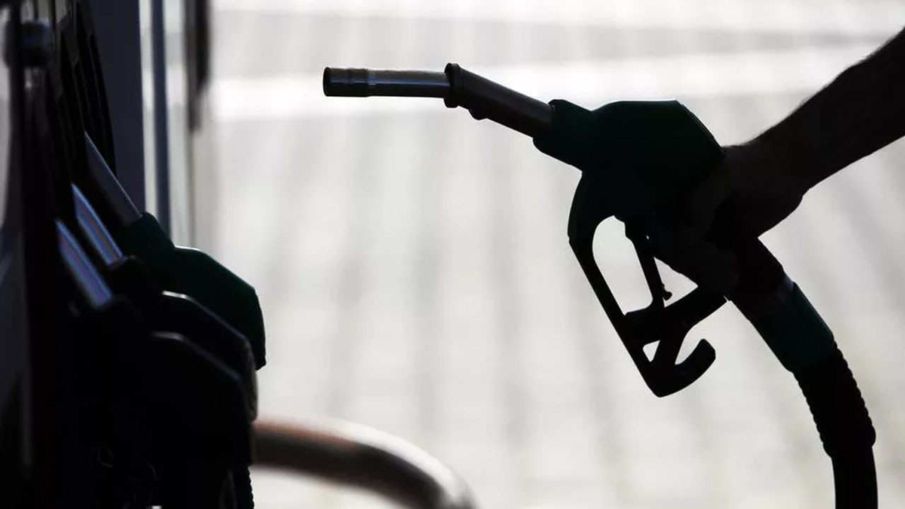 Benzin ve motorin fiyatlarını düşürecek çözüm yolda: Kritik gün çarşamba