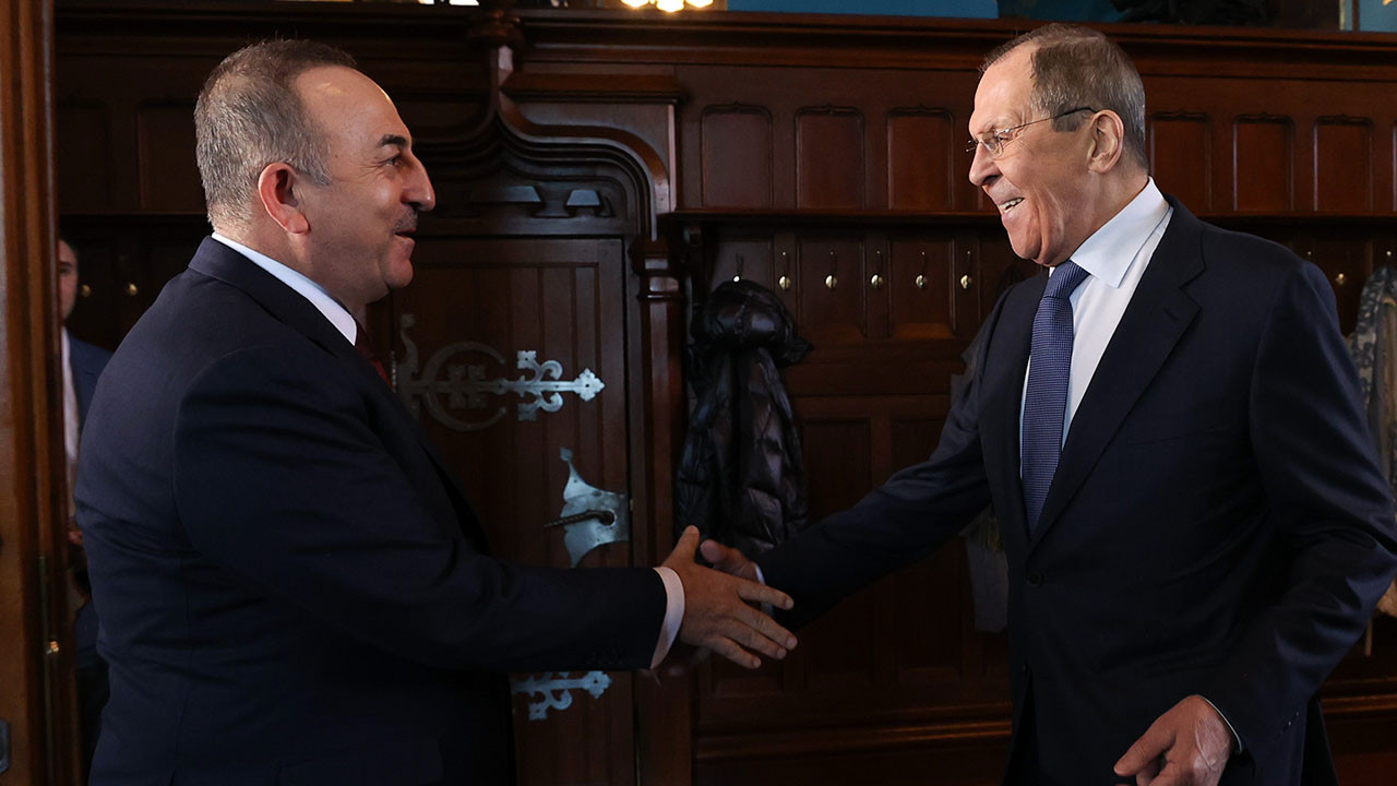 Bu savaşı Türkiye durduracak... Dışişleri Bakanı Çavuşoğlu, Rus mevkidaşı ile görüştü