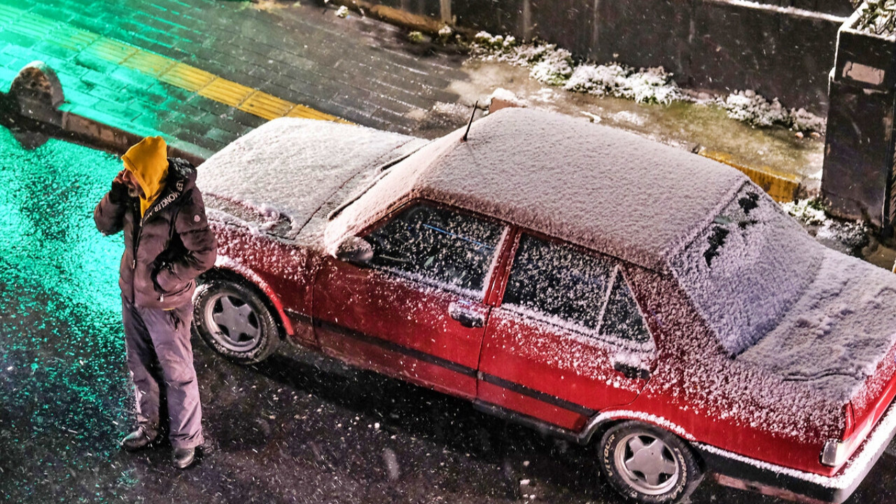 Meteoroloji ve Vali Yerlikaya'dan kar fırtınası uyarısı: Bugün de trafiğe çıkmayın!