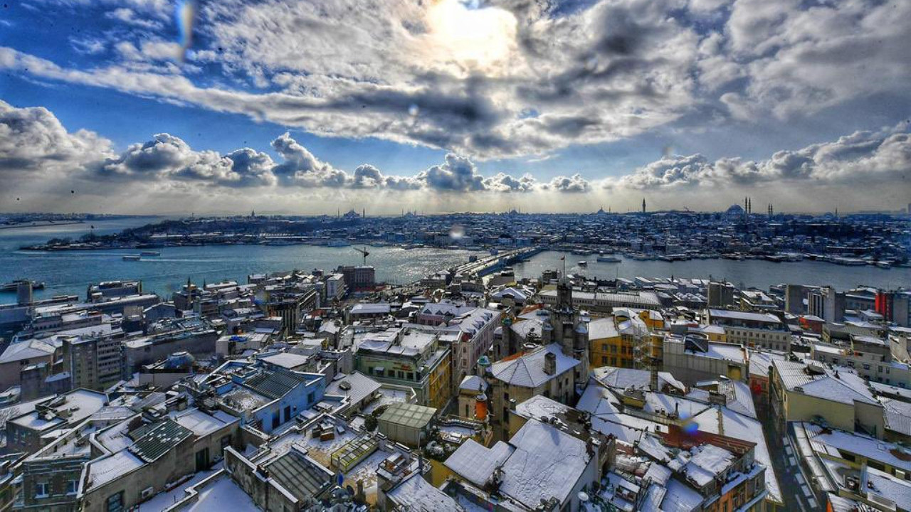 İstanbul Valisi Yerlikaya'dan yeni uyarı: 12:00-24:00 arasında kuvvetli kar yağışı bekleniyor!