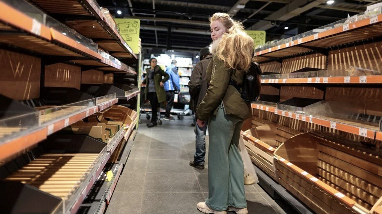Rusya'nın Ukrayna'yı işgali gıda krizini tetikledi: Avrupa'da market rafları boş kaldı