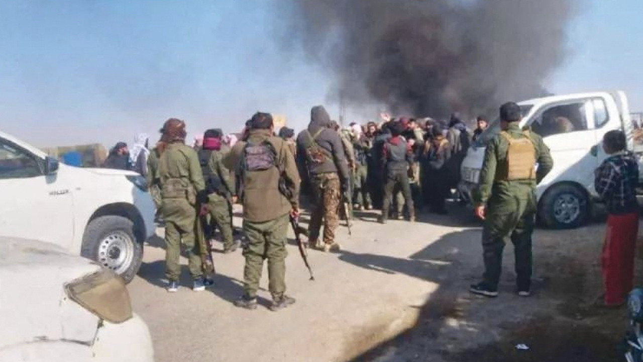 PKK'lı teröristlerin Suriye'nin kuzeyinde zulmü devam ediyor Cami basıp Kur'an-ı Kerim yaktılar