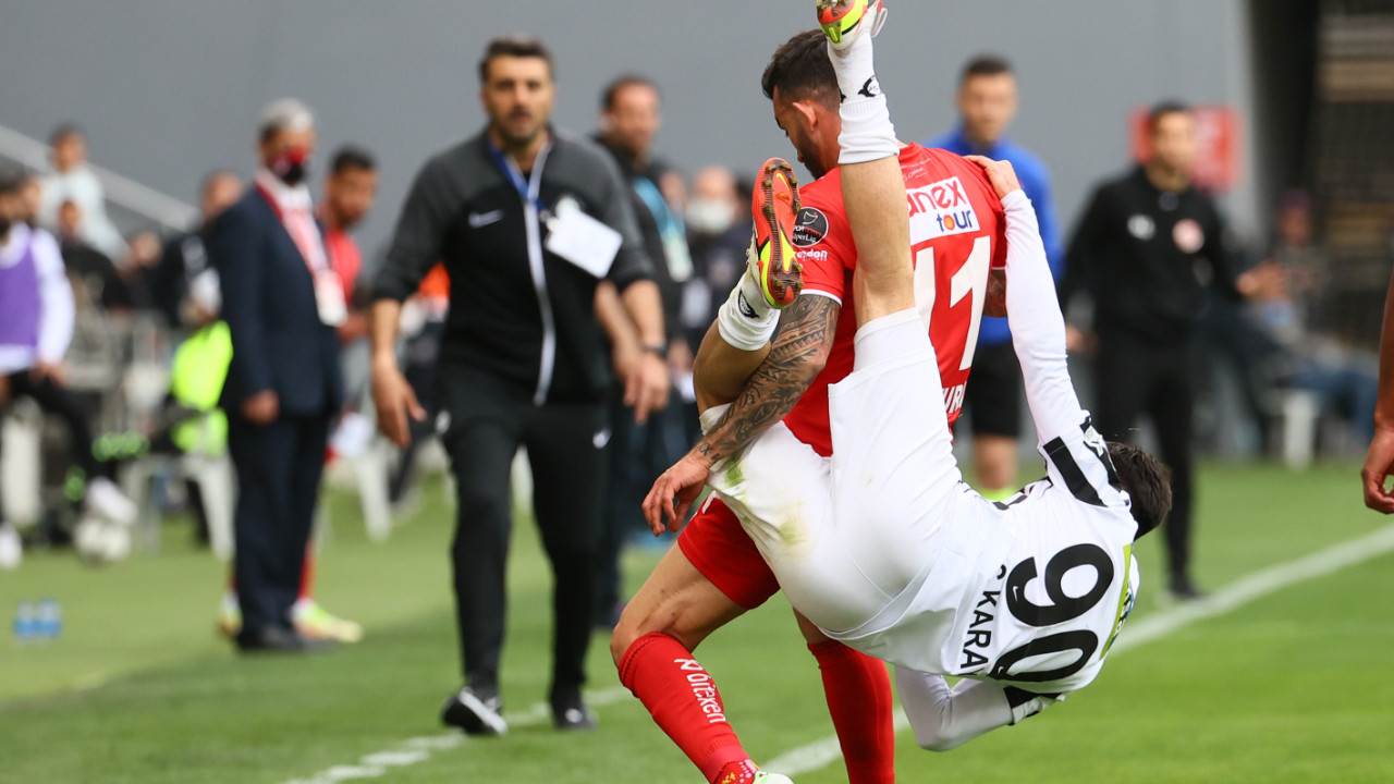 Altay yönetimi 1-2 kaybedilen Antalyaspor maçının tekrarı için TFF'ye başvurdu