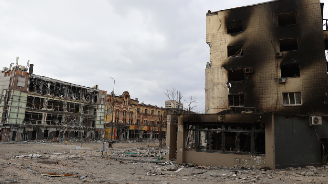 Mariupol'de bir ayda 210'u çocuk 5 bin kişi öldü